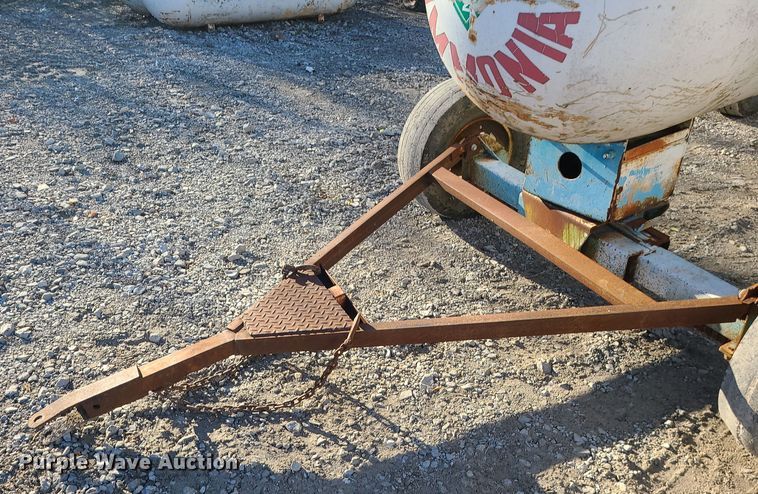 image for item DR7823 Farmland Industries  NH3 tank