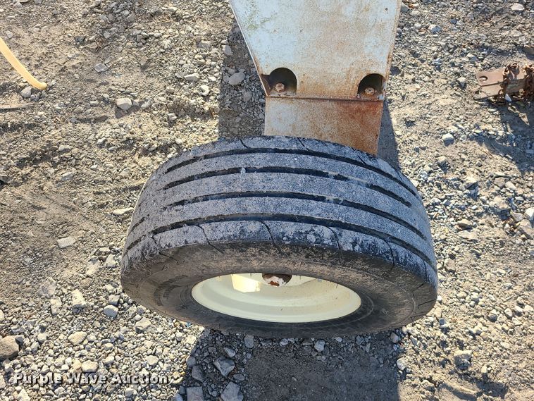 image for item DR7823 Farmland Industries  NH3 tank