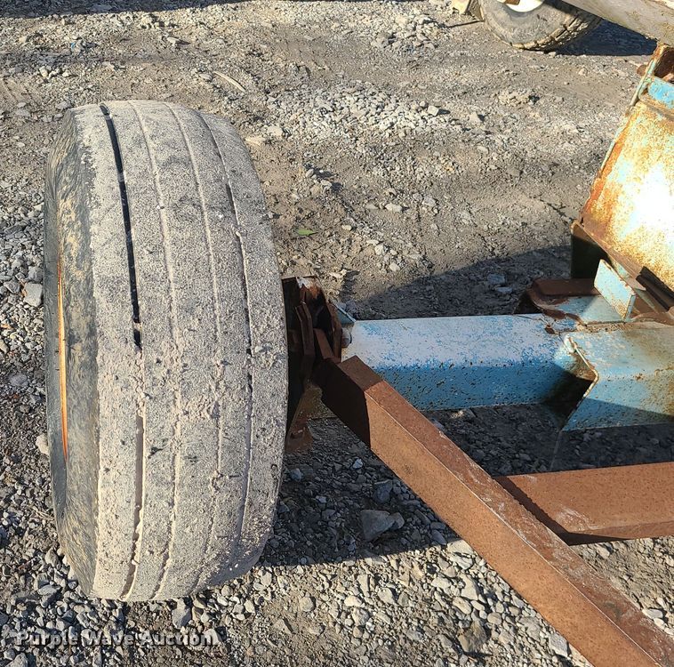 image for item DR7823 Farmland Industries  NH3 tank