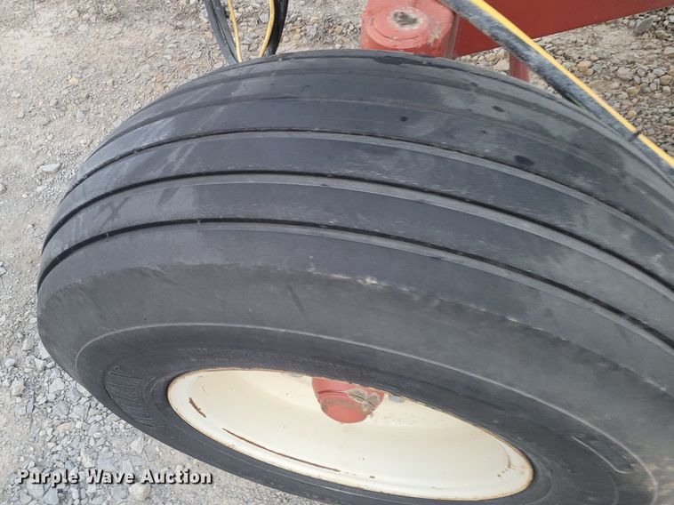 image for item EB9809 Parker 2600  gravity wagon