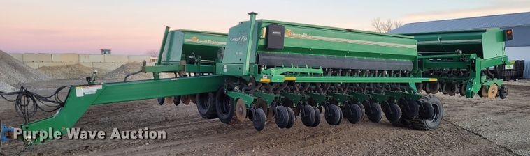 image for item EB9813 Great Plains 3S-4000HD  grain drill