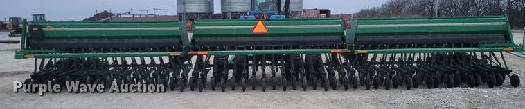 image for item EB9813 Great Plains 3S-4000HD  grain drill