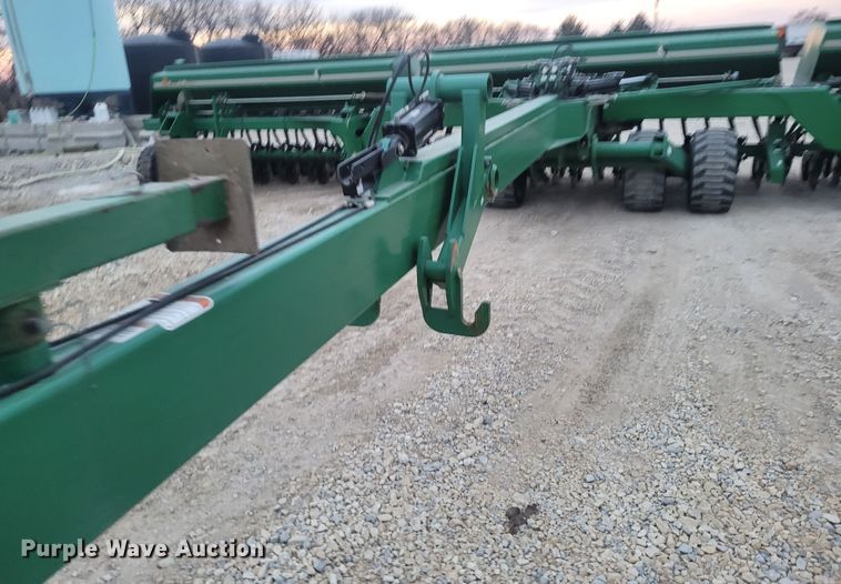 image for item EB9813 Great Plains 3S-4000HD  grain drill
