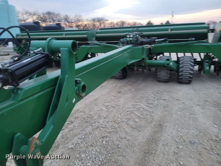 image for item EB9813 Great Plains 3S-4000HD  grain drill