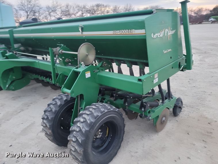 image for item EB9813 Great Plains 3S-4000HD  grain drill