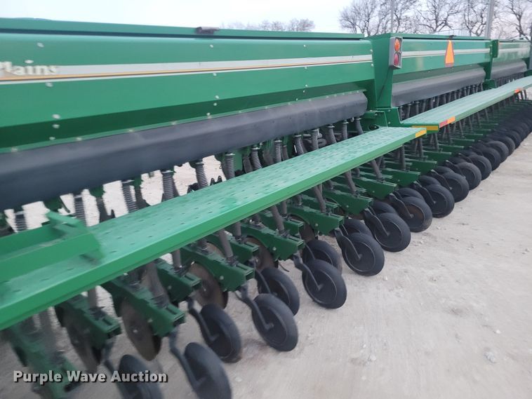 image for item EB9813 Great Plains 3S-4000HD  grain drill