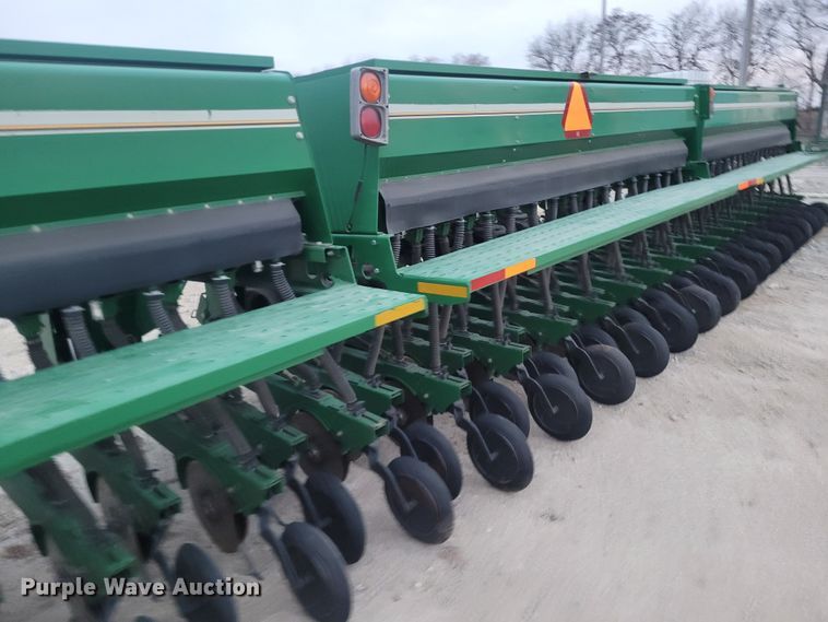 image for item EB9813 Great Plains 3S-4000HD  grain drill