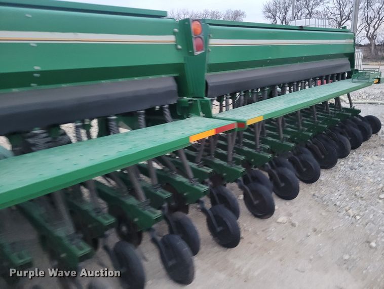 image for item EB9813 Great Plains 3S-4000HD  grain drill