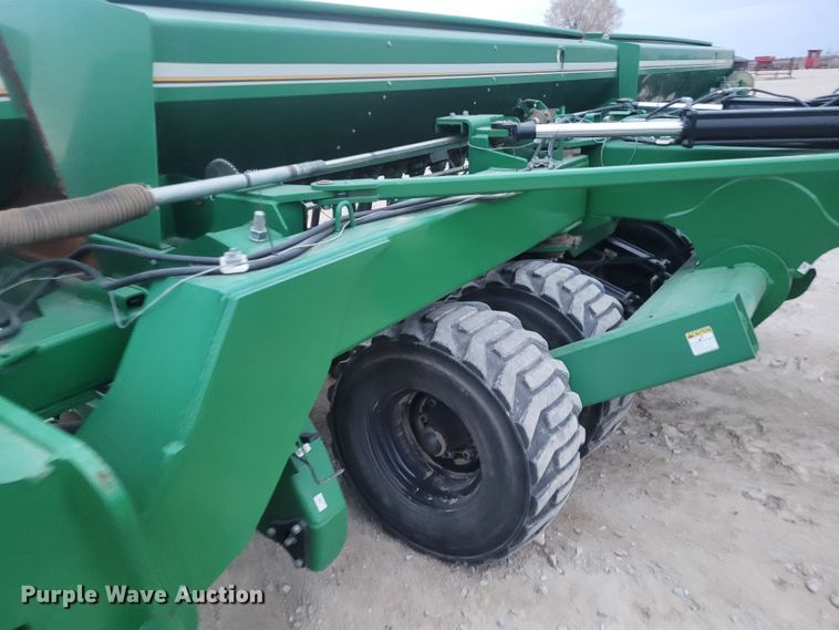 image for item EB9813 Great Plains 3S-4000HD  grain drill