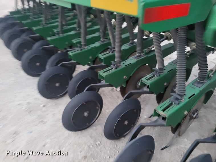 image for item EB9813 Great Plains 3S-4000HD  grain drill