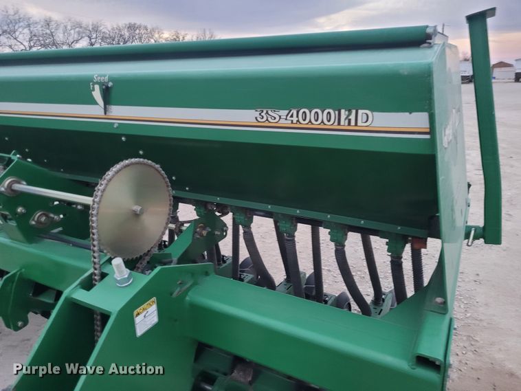 image for item EB9813 Great Plains 3S-4000HD  grain drill