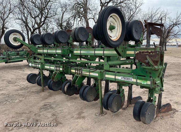 image for item EK9818 Etherell 2700  row crop cultivator