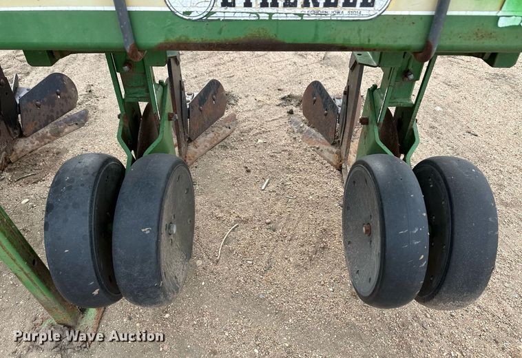 image for item EK9818 Etherell 2700  row crop cultivator