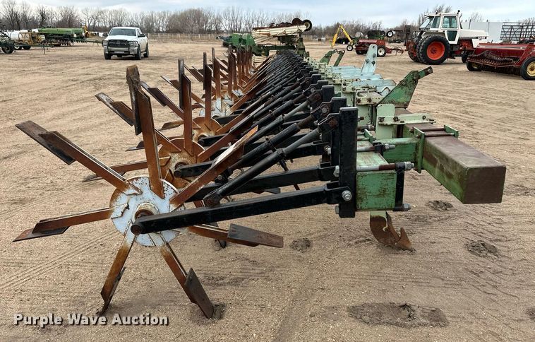 image for item EK9821 Row crop cultivator