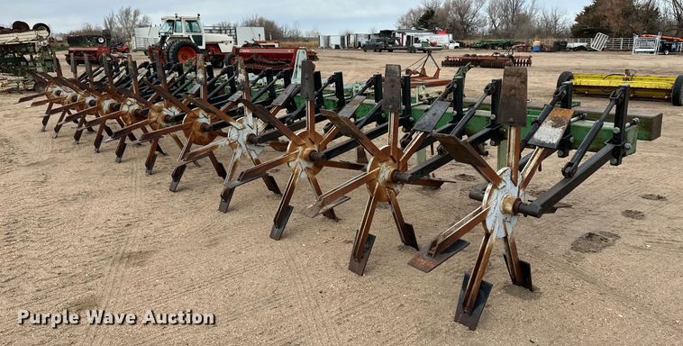image for item EK9821 Row crop cultivator