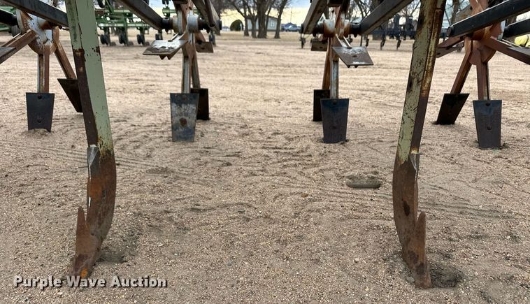 image for item EK9821 Row crop cultivator