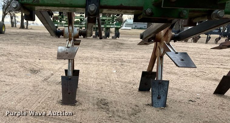 image for item EK9821 Row crop cultivator