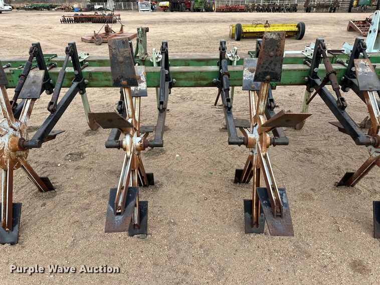 image for item EK9821 Row crop cultivator