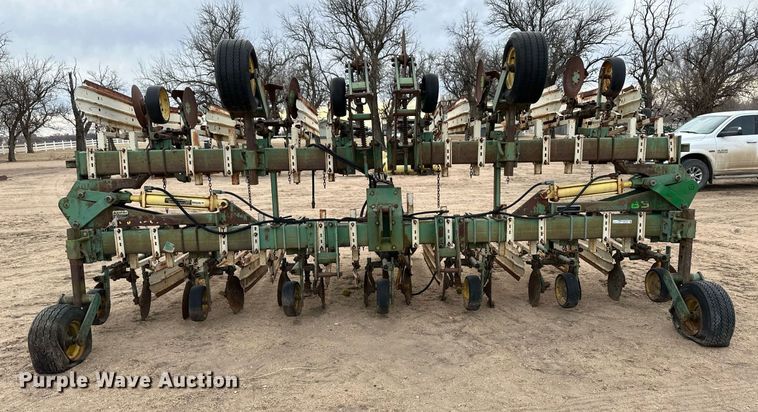 image for item EK9822 John Deere  row crop cultivator