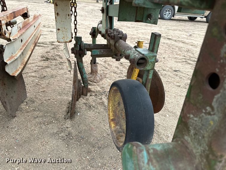 image for item EK9822 John Deere  row crop cultivator