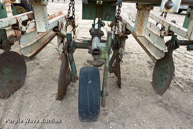 image for item EK9822 John Deere  row crop cultivator