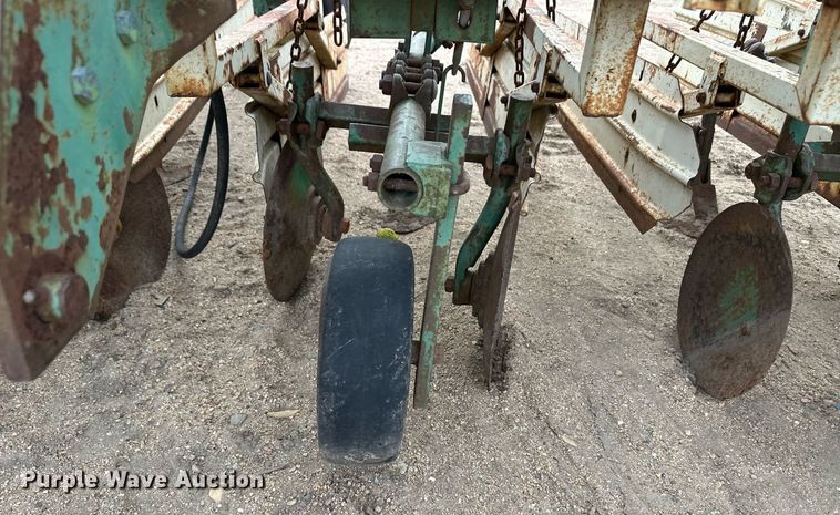 image for item EK9822 John Deere  row crop cultivator