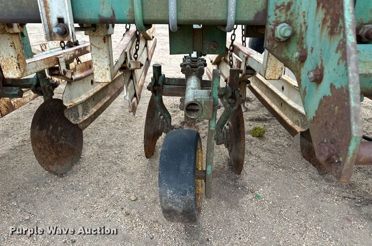 image for item EK9822 John Deere  row crop cultivator