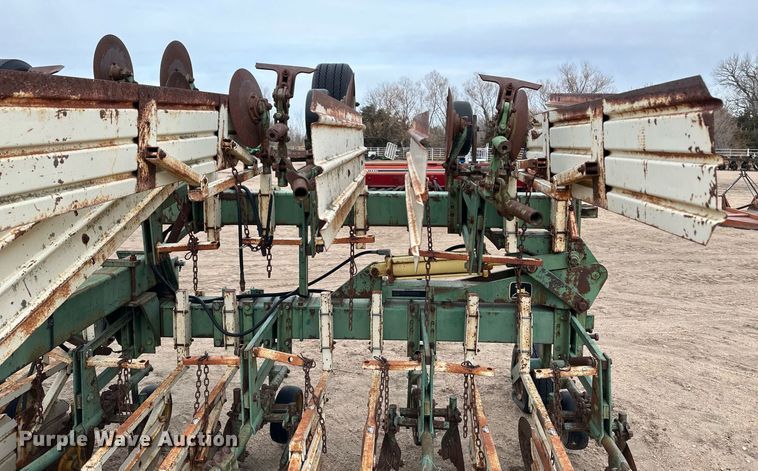 image for item EK9822 John Deere  row crop cultivator