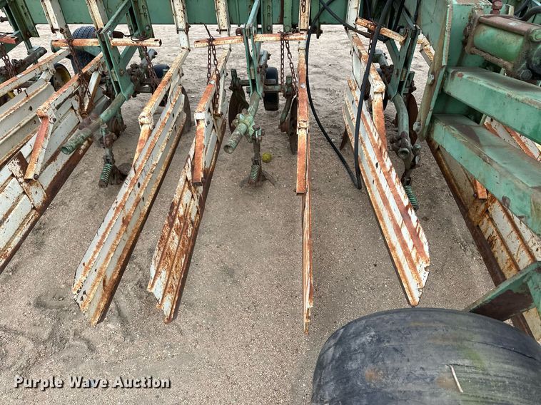 image for item EK9822 John Deere  row crop cultivator