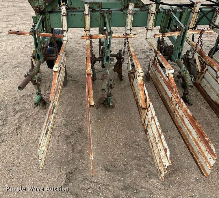 image for item EK9822 John Deere  row crop cultivator