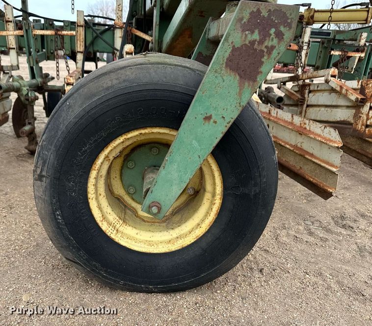 image for item EK9822 John Deere  row crop cultivator