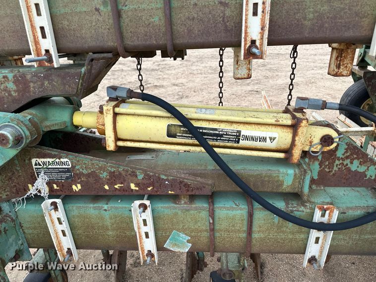 image for item EK9822 John Deere  row crop cultivator