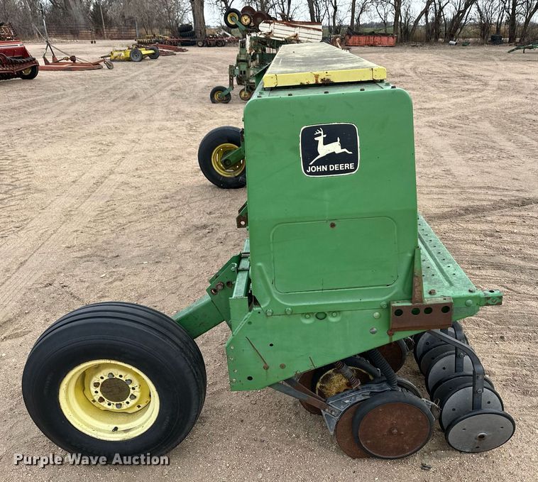 image for item EK9823 John Deere 515  grain drill