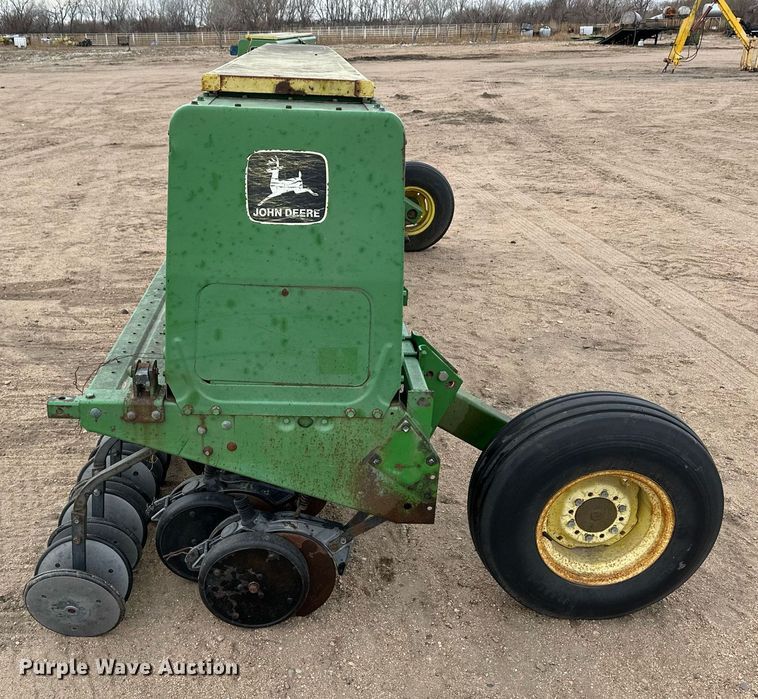 image for item EK9823 John Deere 515  grain drill