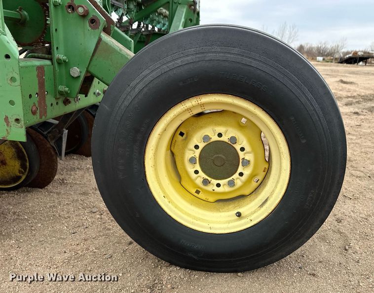 image for item EK9824 John Deere 515  grain drill