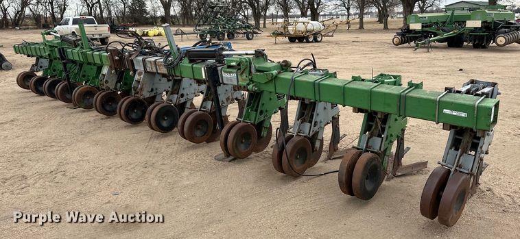 image for item EK9825 Kinze 2000  row crop cultivator