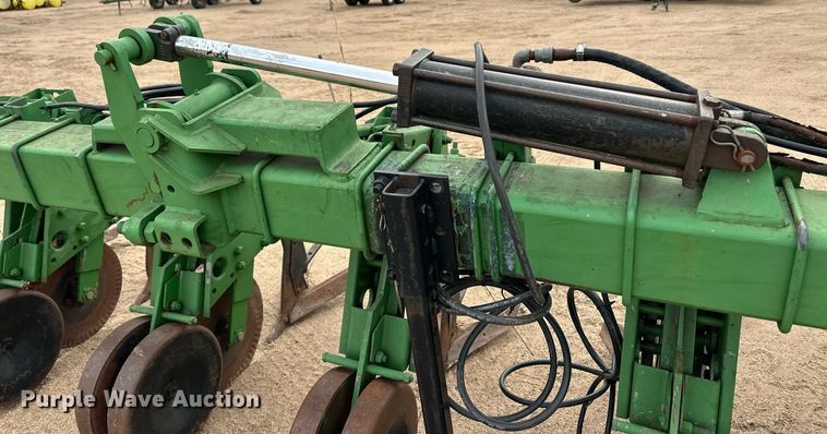 image for item EK9825 Kinze 2000  row crop cultivator