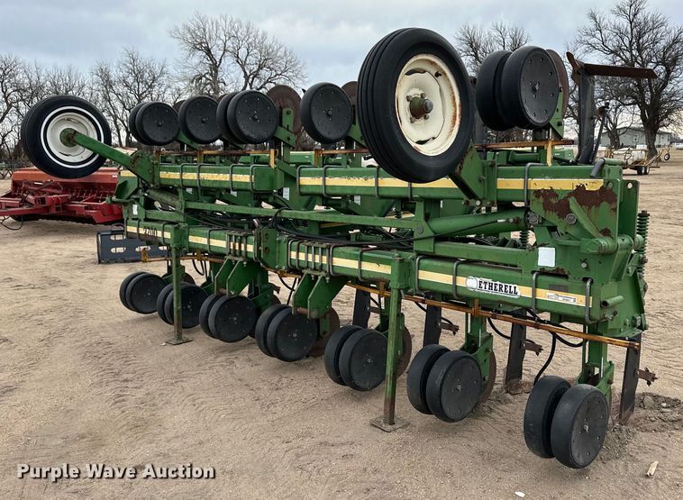 image for item EK9827 Etherell 2700  row crop cultivator