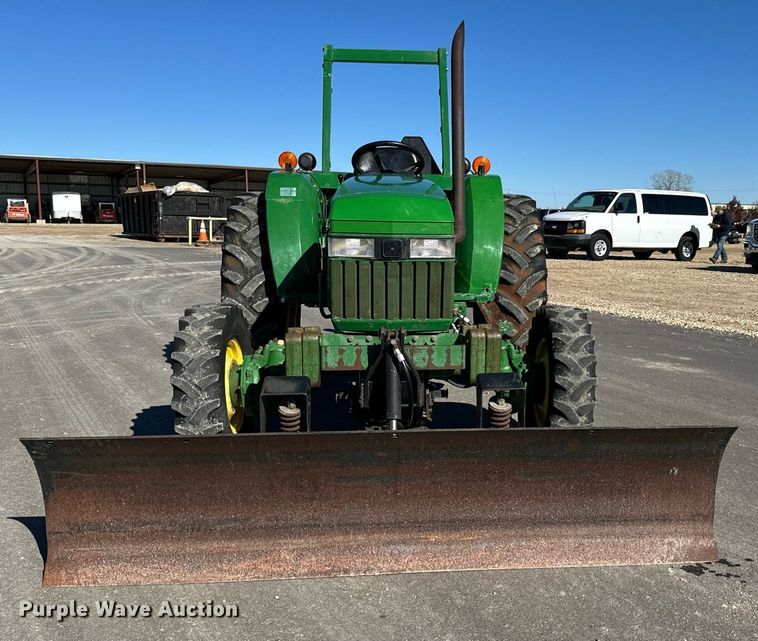 image for item GG9957 1997 John Deere 1070  MFWD tractor