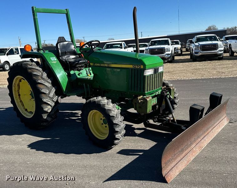 image for item GG9957 1997 John Deere 1070  MFWD tractor
