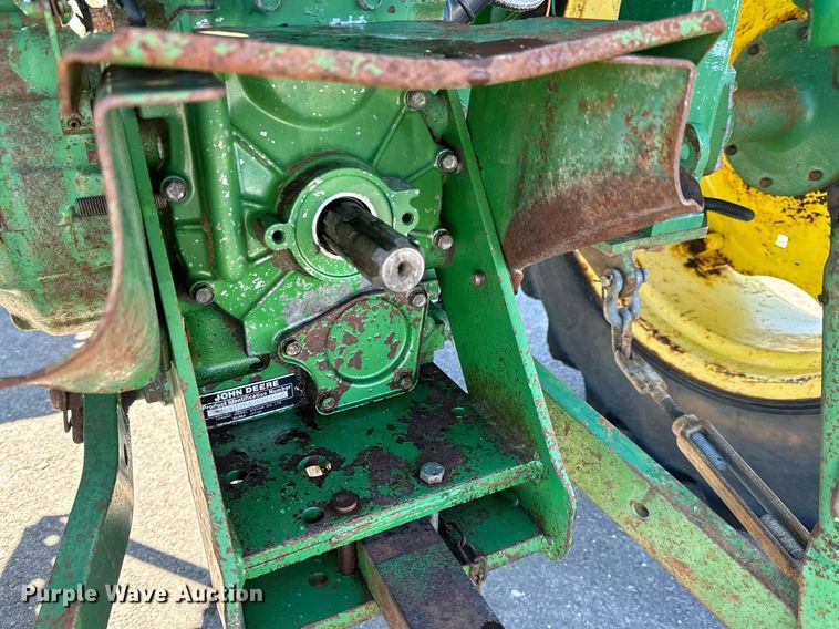 image for item GG9957 1997 John Deere 1070  MFWD tractor