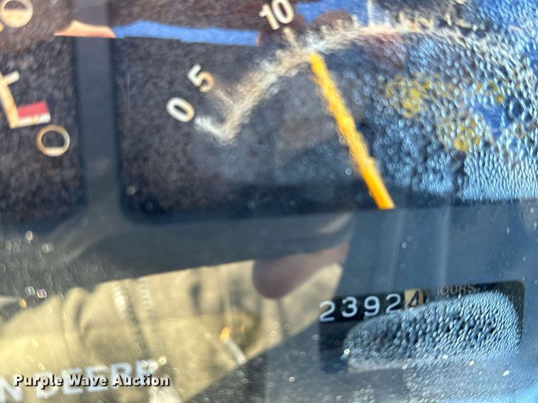 image for item GG9957 1997 John Deere 1070  MFWD tractor