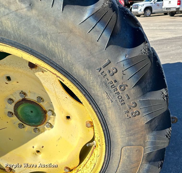 image for item GG9957 1997 John Deere 1070  MFWD tractor