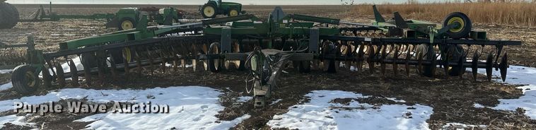 image for item IU9203 John Deere 630  tandem disk