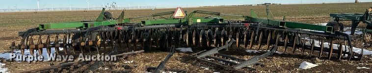 image for item IU9203 John Deere 630  tandem disk