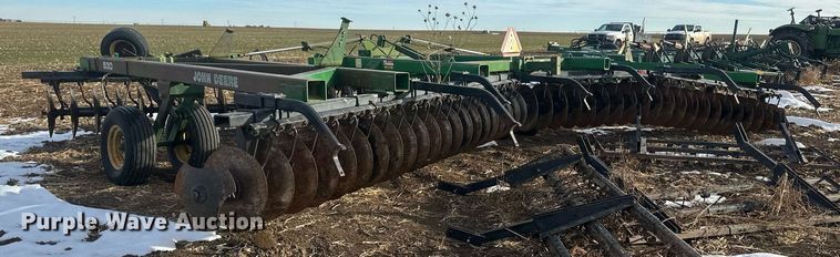 image for item IU9203 John Deere 630  tandem disk