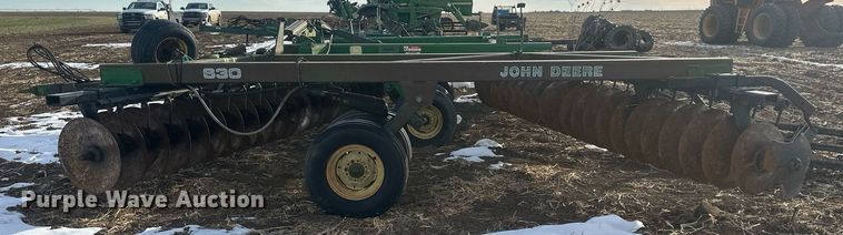 image for item IU9203 John Deere 630  tandem disk