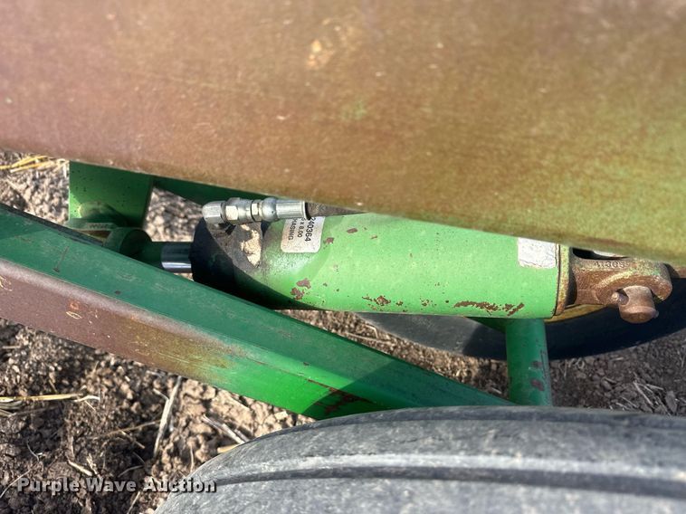 image for item IU9203 John Deere 630  tandem disk