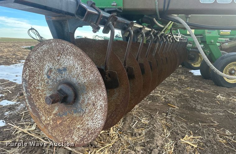 image for item IU9203 John Deere 630  tandem disk