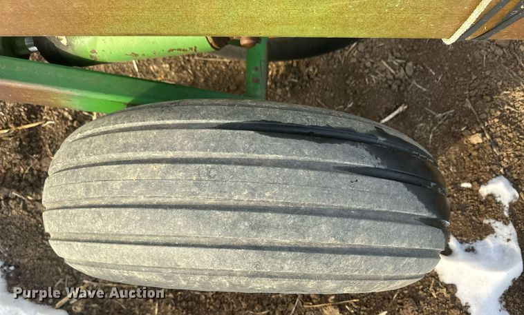 image for item IU9203 John Deere 630  tandem disk